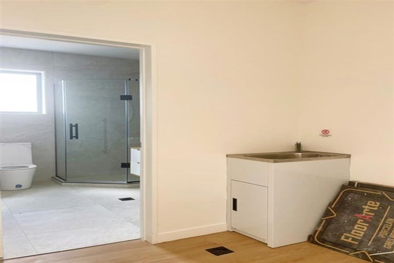 Photo of property in 8 Ihi Place, Karaka, 2578