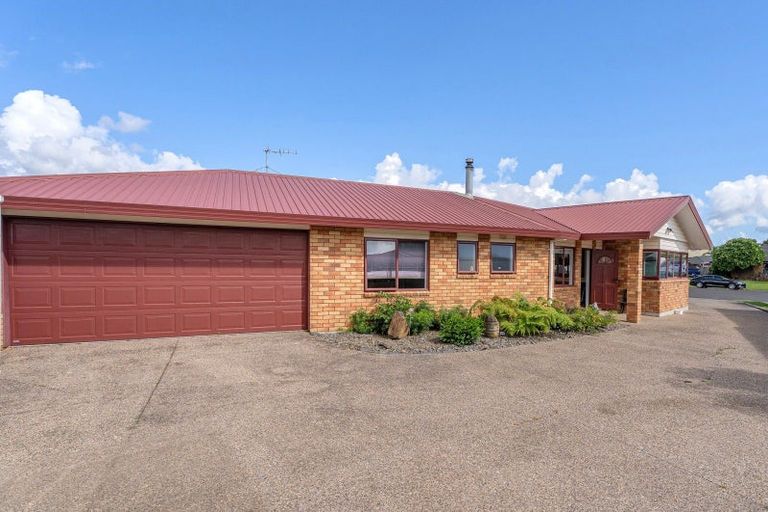 Photo of property in 8 Oribi Place, Whitianga, 3510