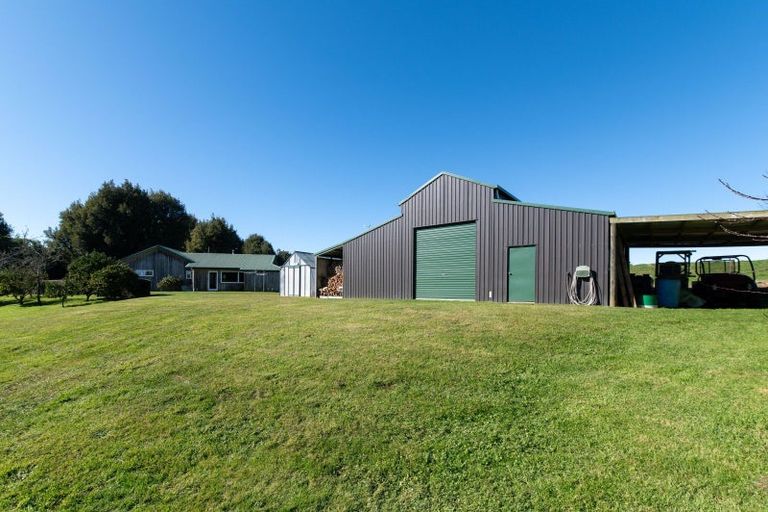 Photo of property in 99 Kapukapu Road, Hamurana, Rotorua, 3096