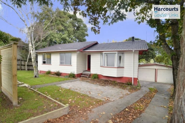 Photo of property in 3 Ballial Place, West Harbour, Auckland, 0618