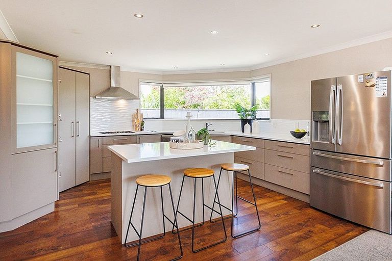 Photo of property in 33 Rodeo Drive, Kelvin Grove, Palmerston North, 4414