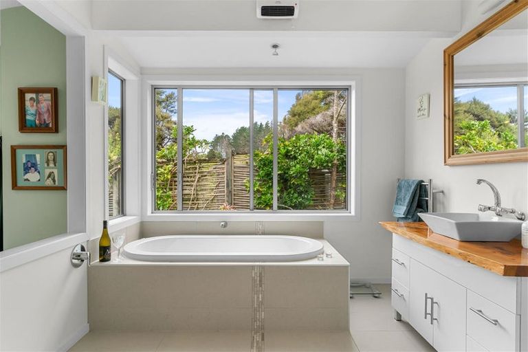 Photo of property in 1612b Pakiri Road, Tomarata, Wellsford, 0972