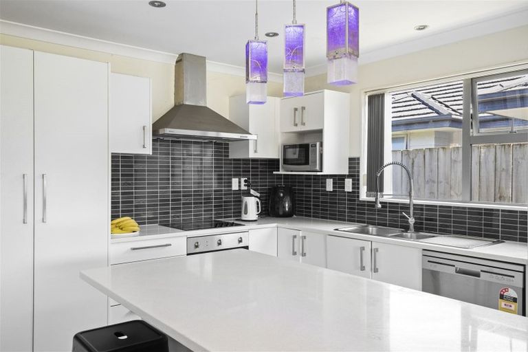 Photo of property in 18 Yatterina Avenue, Takanini, 2112