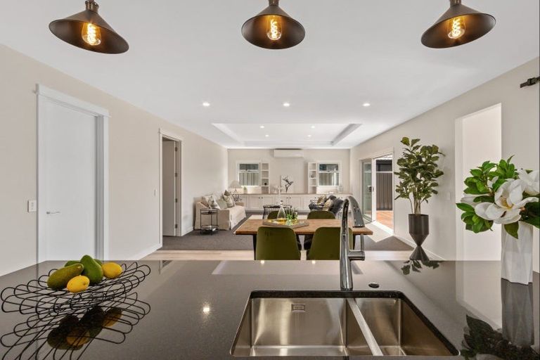 Photo of property in 16 Ruapehu Road, Poraiti, Napier, 4112