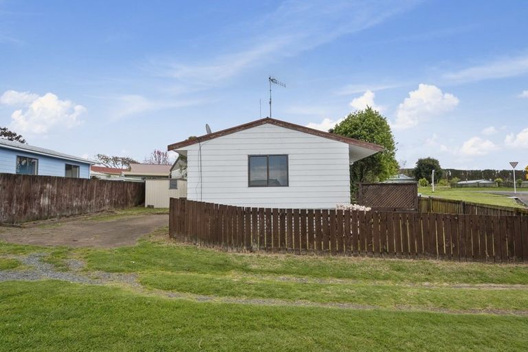Photo of property in 66 Atuaroa Avenue, Te Puke, 3119