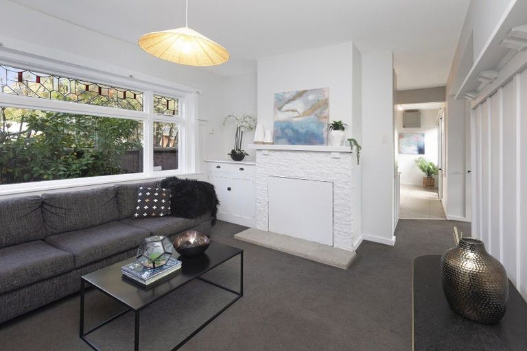 Photo of property in 1/31 Young Street, Somerfield, Christchurch, 8024