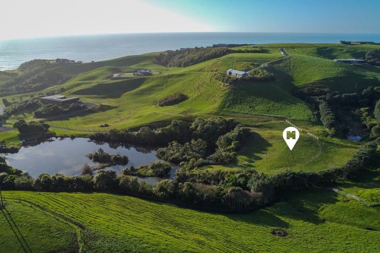 Photo of property in 8 Washer Road, Omata, New Plymouth, 4374