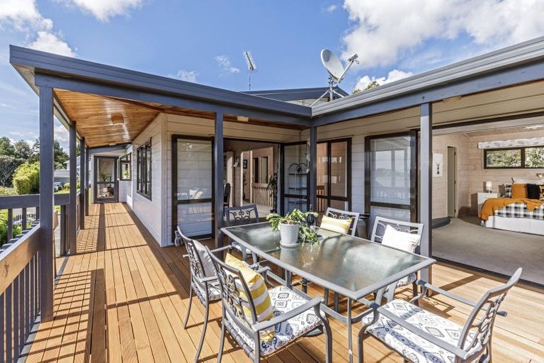 Photo of property in 32 Mcdowell Crescent, Hillcrest, Auckland, 0627