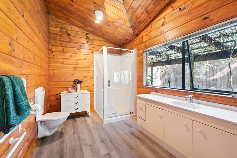 Photo of property in 372 Pine Valley Road, Dairy Flat, Silverdale, 0992