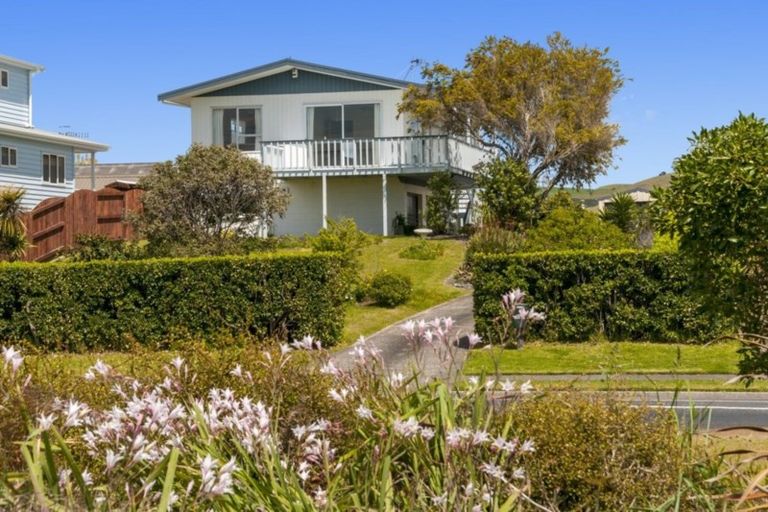 Photo of property in 696 Papamoa Beach Road, Papamoa Beach, Papamoa, 3118