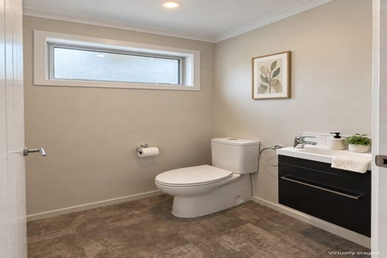 Photo of property in 18 Banks Boulevard, Whitby, Porirua, 5024