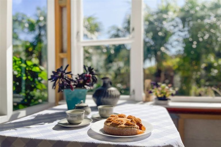 Photo of property in 8a Fleetwood Grove, Waikanae, 5036