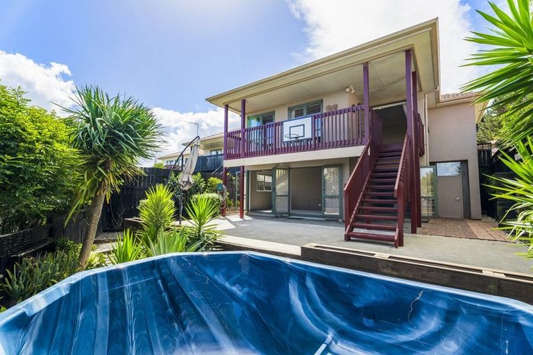 Photo of property in 30 Midshipman Court, Gulf Harbour, Whangaparaoa, 0930