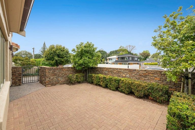 Photo of property in 71 Laurence Street, Manly, Whangaparaoa, 0930