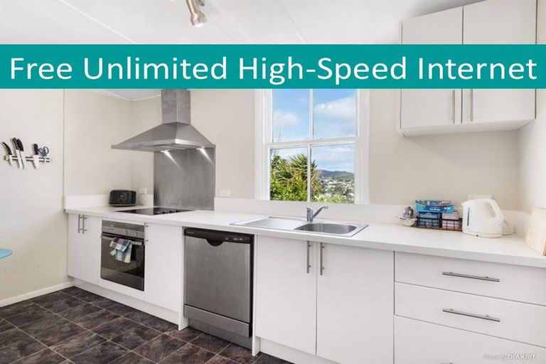 Photo of property in 113 Northland Road, Northland, Wellington, 6012