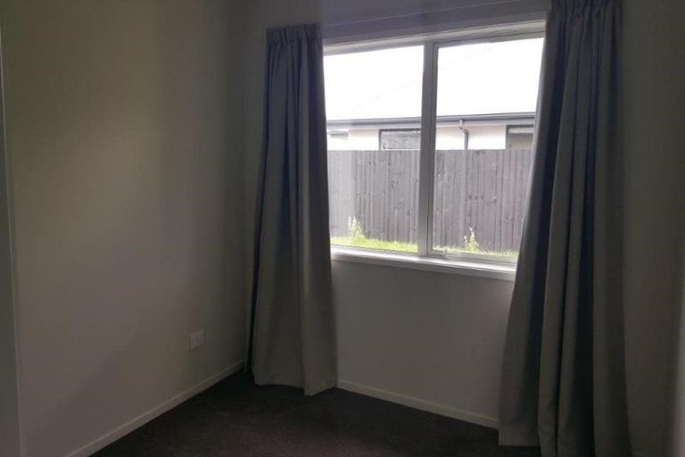 Photo of property in 22 Dunlops Crescent, Marshland, Christchurch, 8083