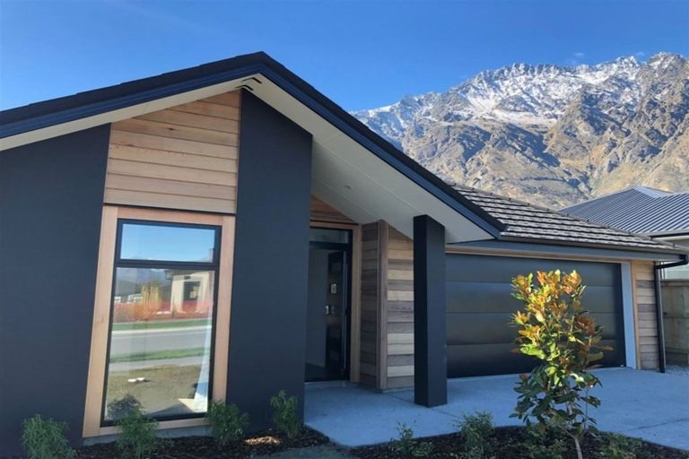 Photo of property in 6 Ward Street, Jacks Point, Queenstown, 9371