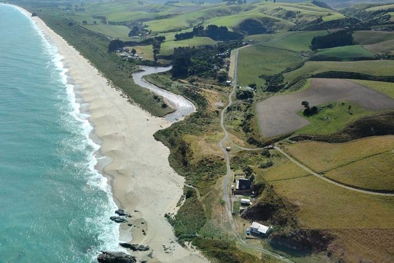 Photo of property in 168 Chrystalls Beach Road, Glenledi, Milton, 9292