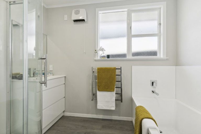 Photo of property in 83 Ironside Road, Johnsonville, Wellington, 6037