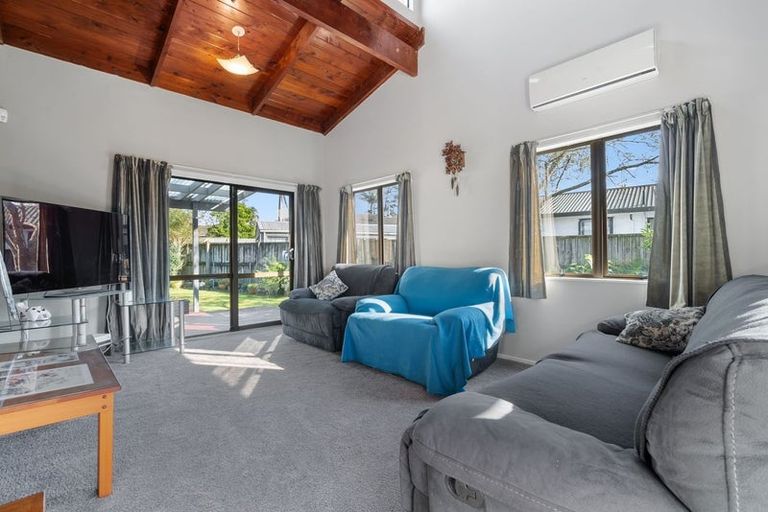 Photo of property in 77 Carnoustie Drive, Wattle Downs, Auckland, 2103