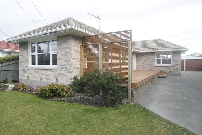 Photo of property in 69 Liverton Crescent, Bishopdale, Christchurch, 8053