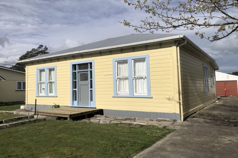 Photo of property in 17 Waite Street, Featherston, 5710