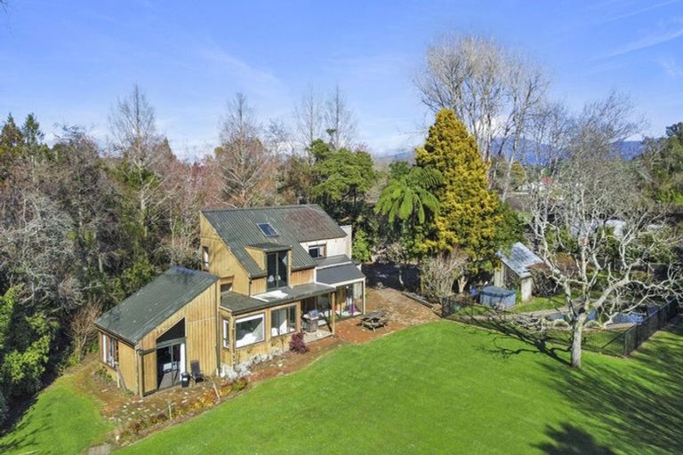 Photo of property in 1059 Mountain Road, Waiongana, Inglewood, 4389