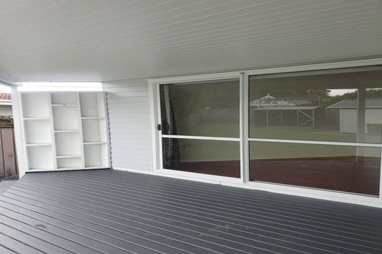 Photo of property in 99 Tiroroa Avenue, Te Atatu South, Auckland, 0610