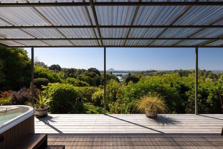 Photo of property in 91 Waikite Road, Welcome Bay, Tauranga, 3175