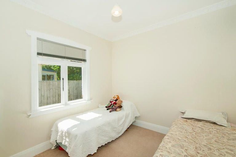 Photo of property in 24 Ludlam Crescent, Woburn, Lower Hutt, 5010