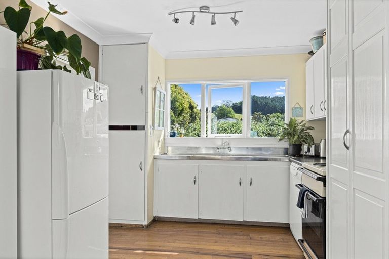Photo of property in 4 Seatoun Avenue, Leigh, Warkworth, 0985