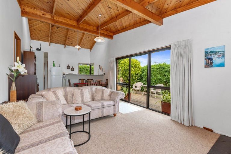 Photo of property in 1-4/7a Kent Road, Regent, Whangarei, 0112