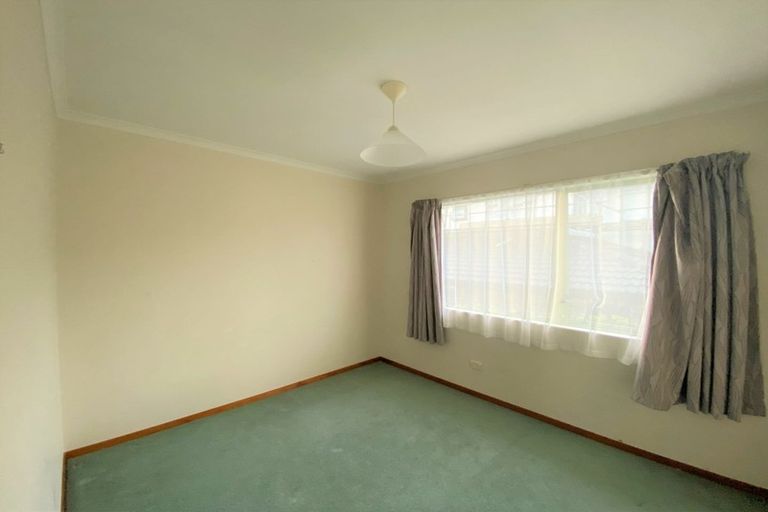 Photo of property in 17 Arirang Rise, Pinehill, Auckland, 0632