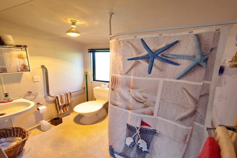 Photo of property in 20 Tasman Road, Otaki Beach, Otaki, 5512