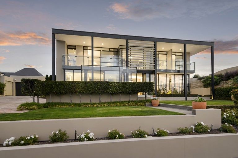 Photo of property in 23a Glendevere Terrace, Redcliffs, Christchurch, 8081