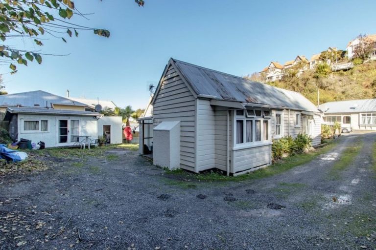 Photo of property in 37 Shakespeare Road, Bluff Hill, Napier, 4110