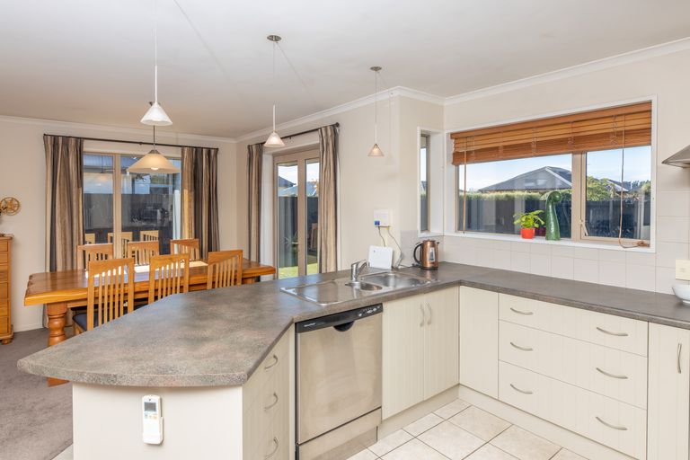 Photo of property in 13 Parkinson Place, Woodend, 7610