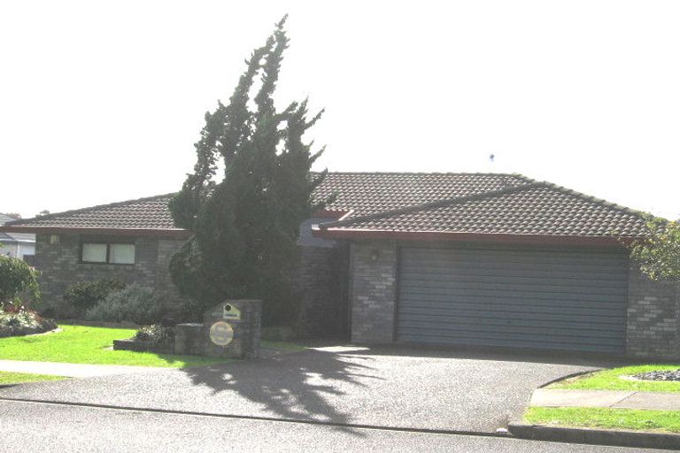 Photo of property in 6 Simmental Crescent, Somerville, Auckland, 2014