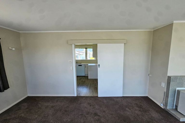 Photo of property in 42 Bartholomew Road, Levin, 5510