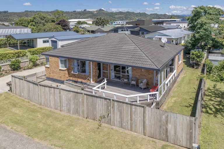 Photo of property in 38 Whitby Avenue, Whitianga, 3510