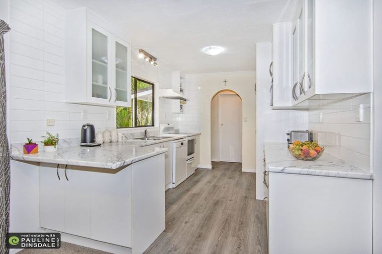 Photo of property in 17 Granfield Place, Te Kamo, Whangarei, 0112