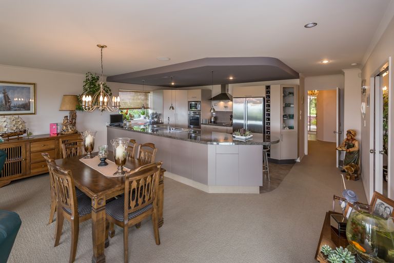 Photo of property in 10 Blencathra Place, Westmorland, Christchurch, 8025