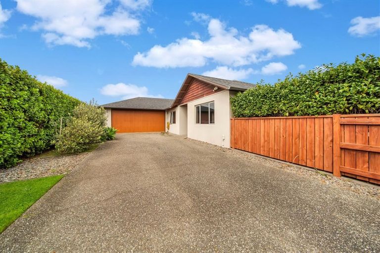 Photo of property in 8 Dolphin Parade, Bell Block, New Plymouth, 4312