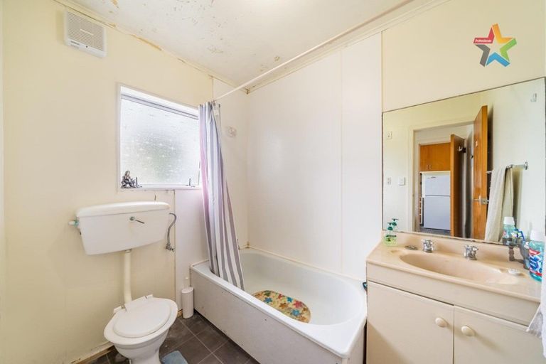 Photo of property in 3/23 Te Mome Road, Alicetown, Lower Hutt, 5010