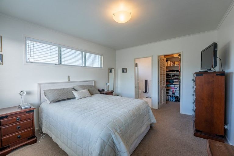 Photo of property in 74 Laurence Street, Manly, Whangaparaoa, 0930