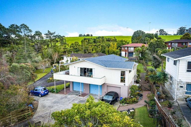 Photo of property in 80 Ravenwood Drive, Forrest Hill, Auckland, 0620