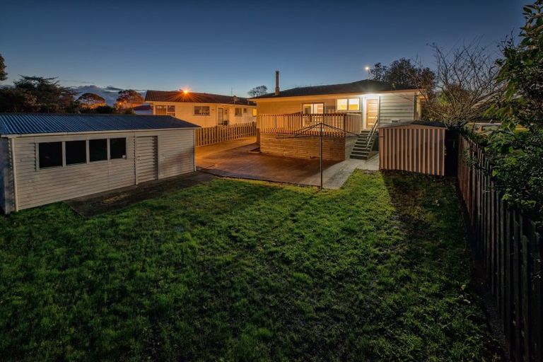 Photo of property in 186 Mahia Road, Wattle Downs, Auckland, 2103