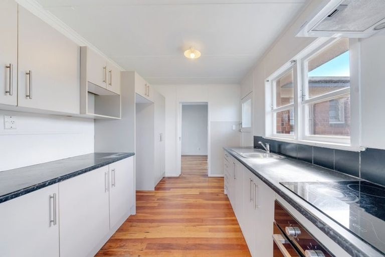 Photo of property in 2 Belgrave Place, Papakura, 2110