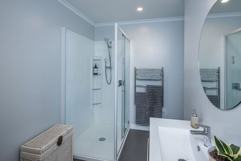 Photo of property in 2 Konini Grove, Raumati Beach, Paraparaumu, 5032