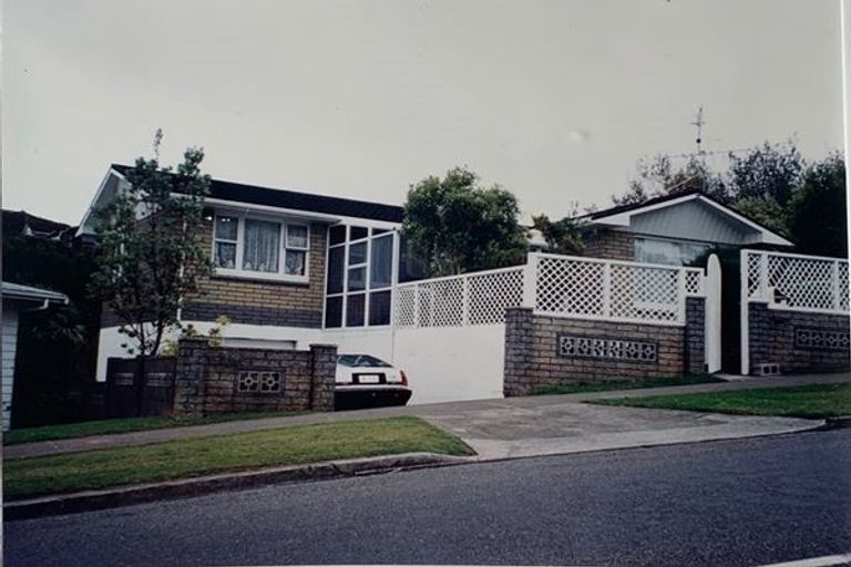 Photo of property in 211 Dowse Drive, Maungaraki, Lower Hutt, 5010